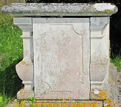 Bratell tomb, end face